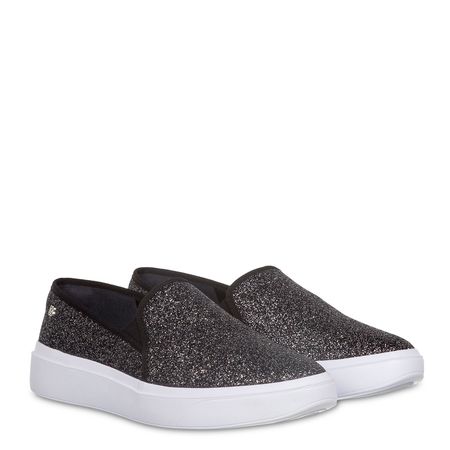 slip on petite jolie preto